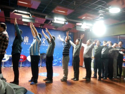 路南大陆阳光承接各企事业单位年会节目职工舞蹈排练