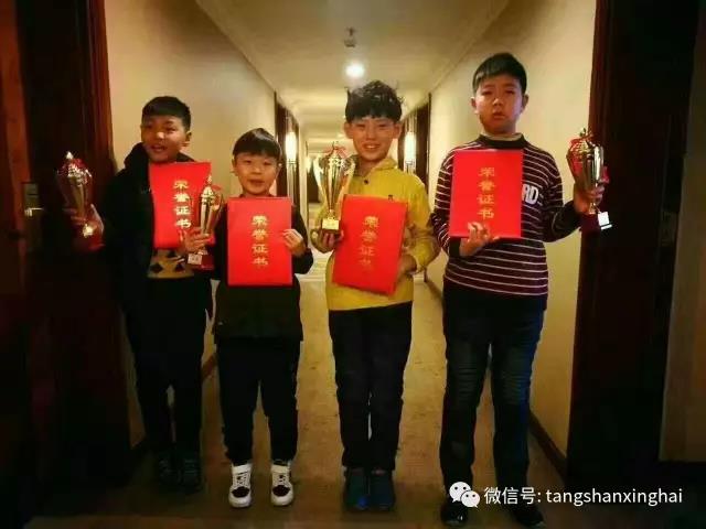 星海唐山艺术培训学校在《传承红色 唱响中国梦》精彩亮相